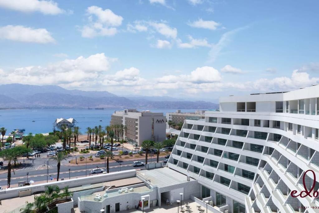 Apartment Modern Family Next To The Sea - By Edom